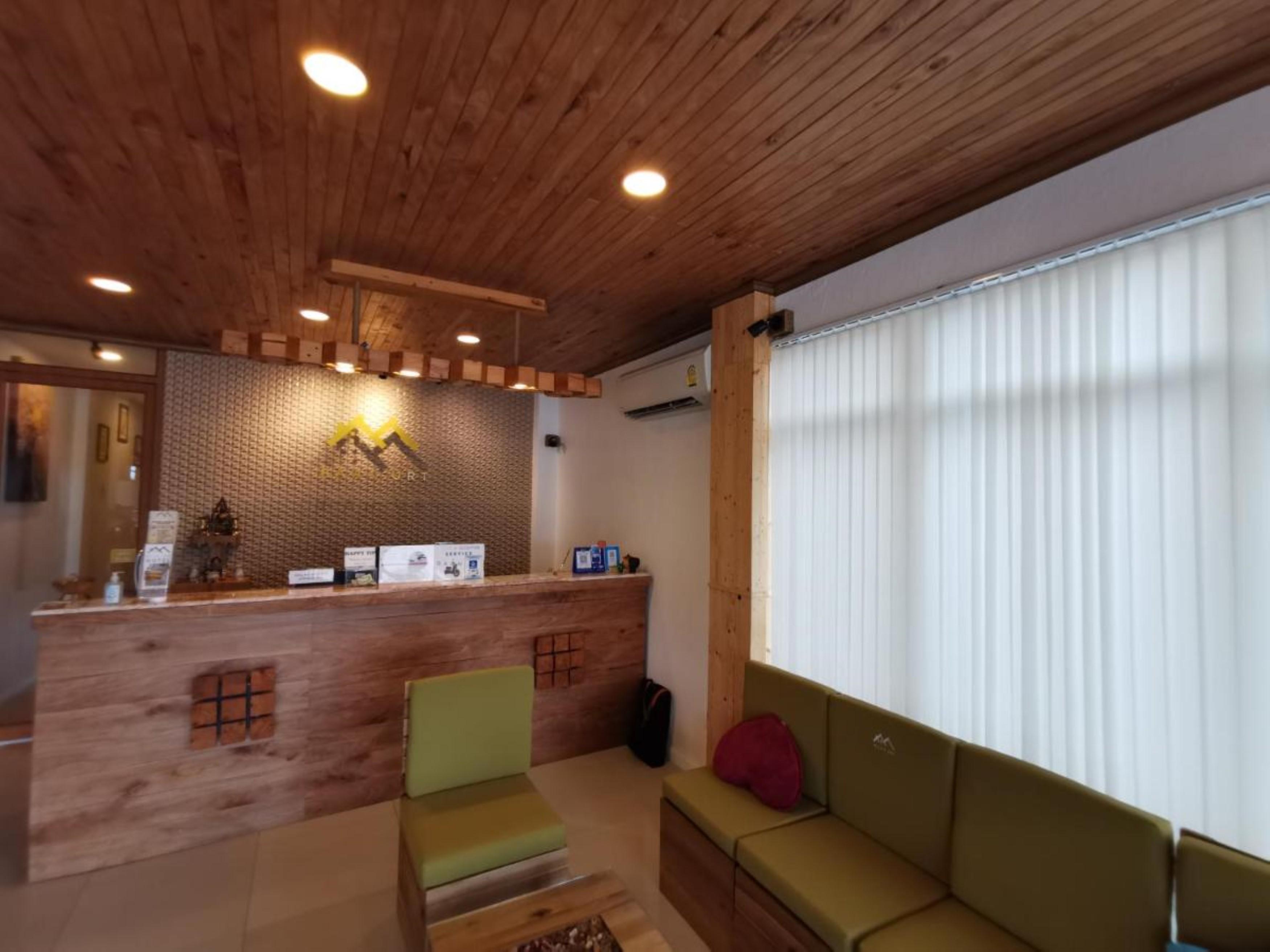 Baan Urt Suratthani Airport Hotel Сурат-Тхані Екстер'єр фото