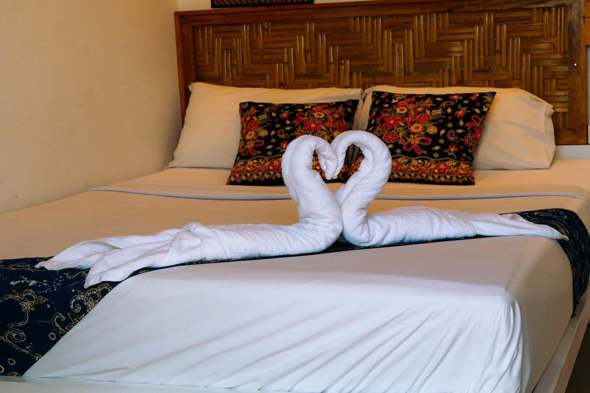 Baan Urt Suratthani Airport Hotel Сурат-Тхані Екстер'єр фото