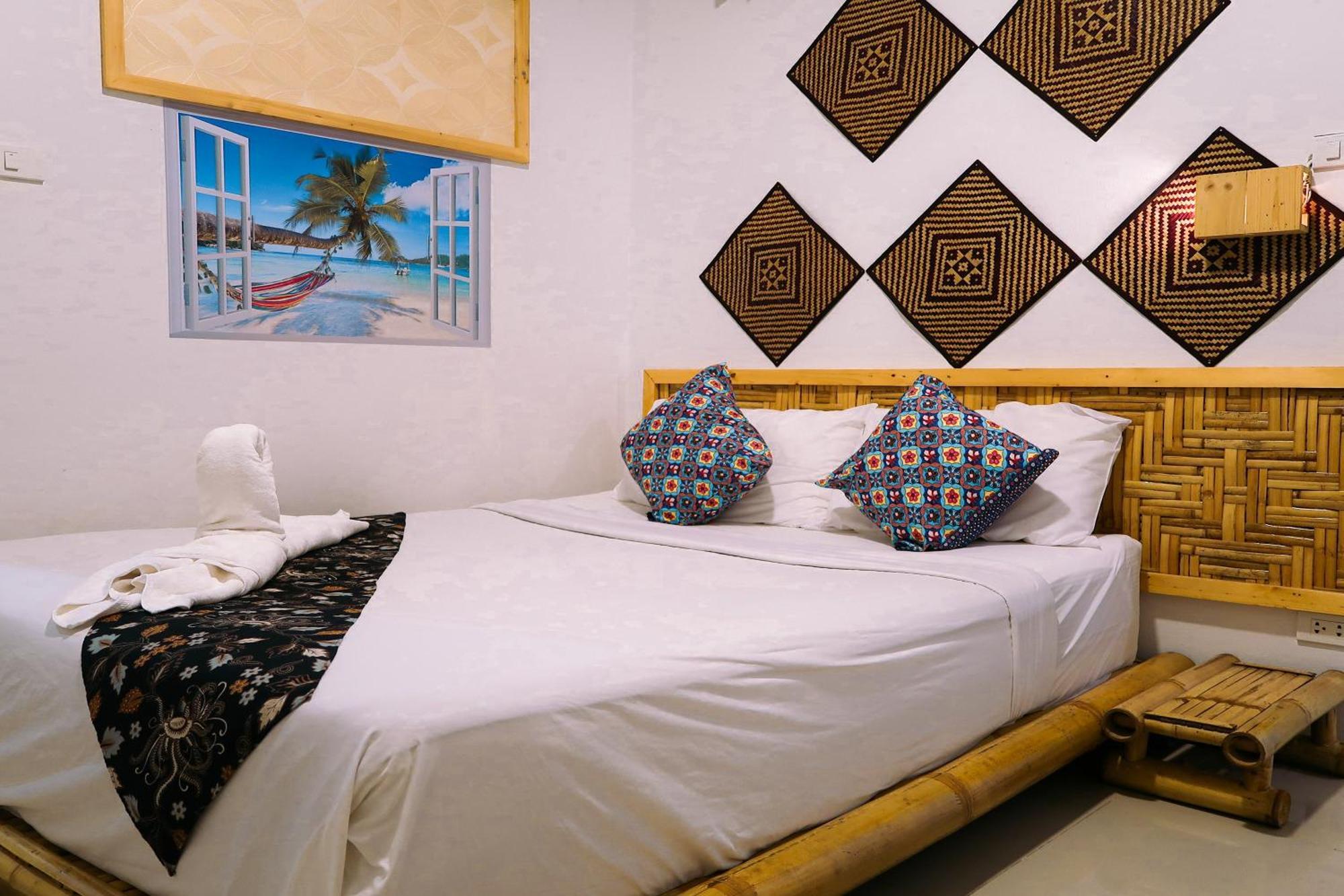 Baan Urt Suratthani Airport Hotel Сурат-Тхані Екстер'єр фото